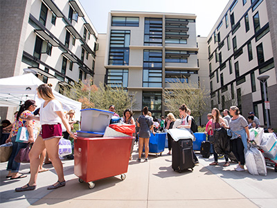 Students move into campus housing