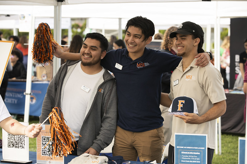 MSI students tabeling at Discover Fest