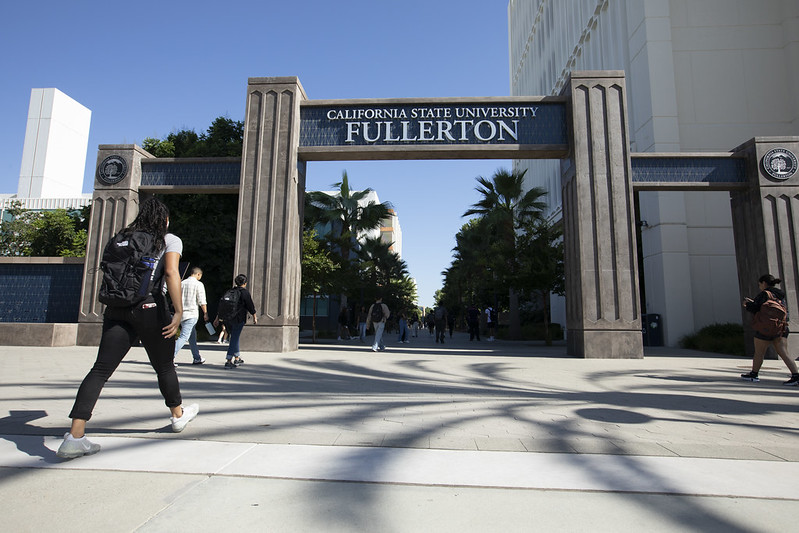 CSUF archway