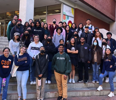 Group photo of ETS Scholars on college campus tour trip