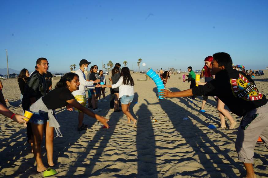 Students on beach clean up field trip