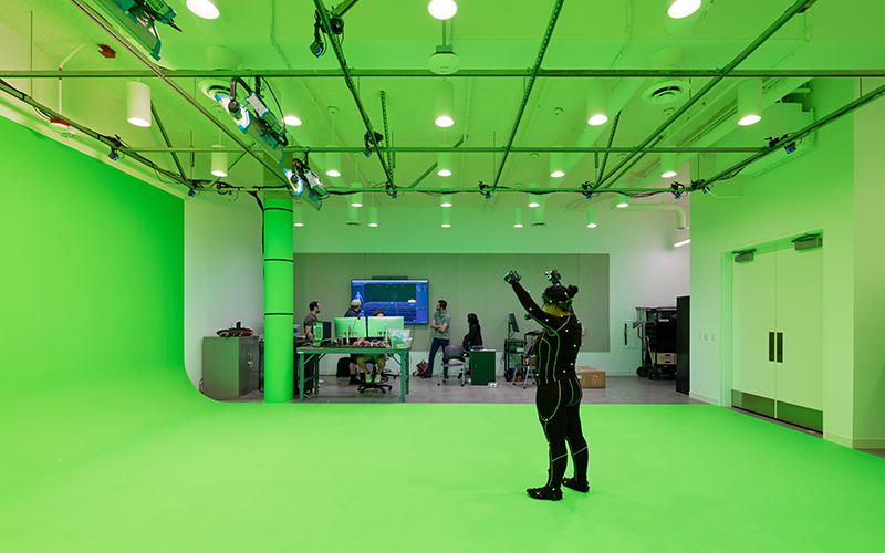 Students using the green screen lab