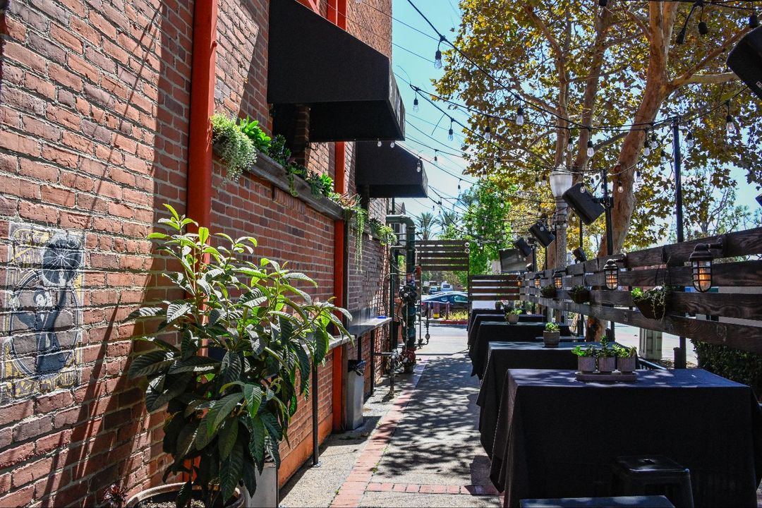 Outside table seating at the Eliot
