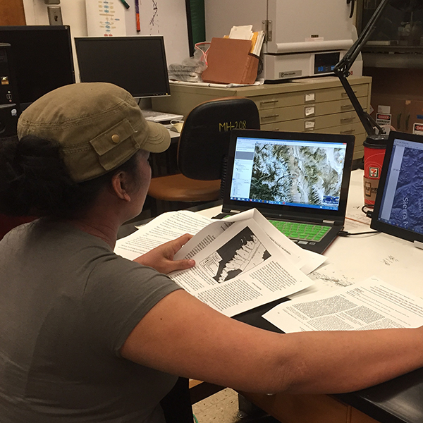 Jazmine Titular Jazmine Titular analysing topographical maps