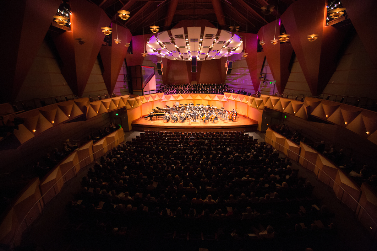 Ming hall music performance